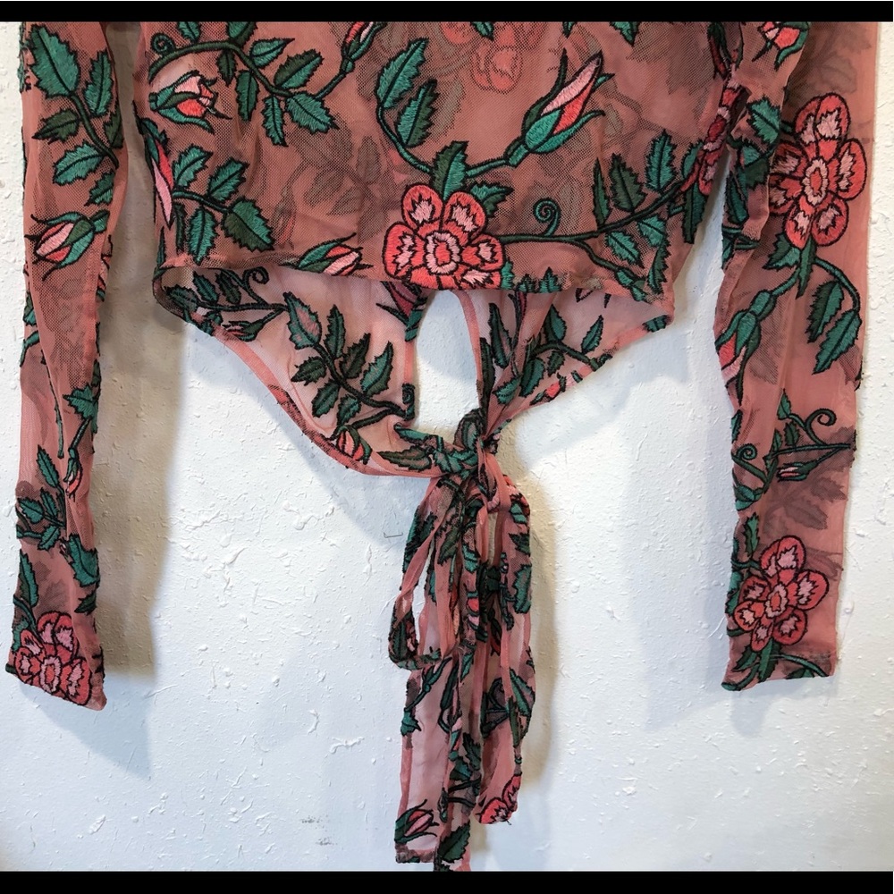 Rare For Love and Lemons Flower Orchid Crop Top Size XS & S EUC - Picture 10 of 14